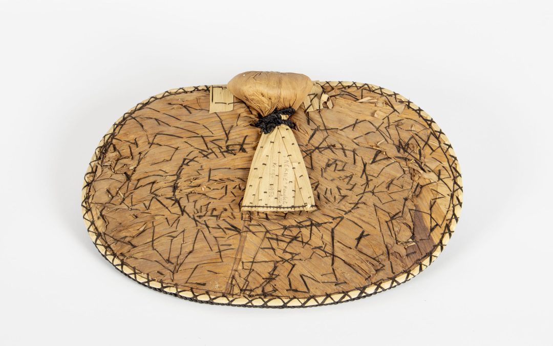 Ovalni okras za prekrivanje zadnjice